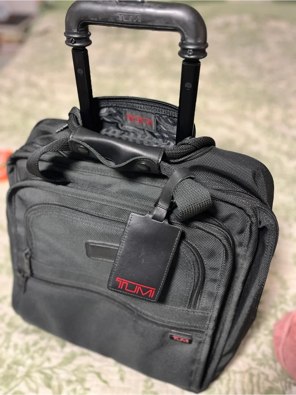TUMI Black Nylon 2 Wheel Alpha Expandable Compact Carry On Luggage